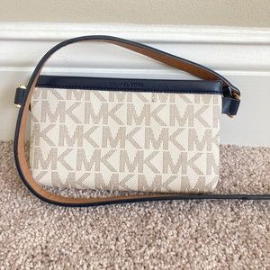 Michael Kors Signature Belt bag, navy and vanilla